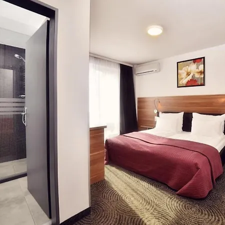 Hotel President-3